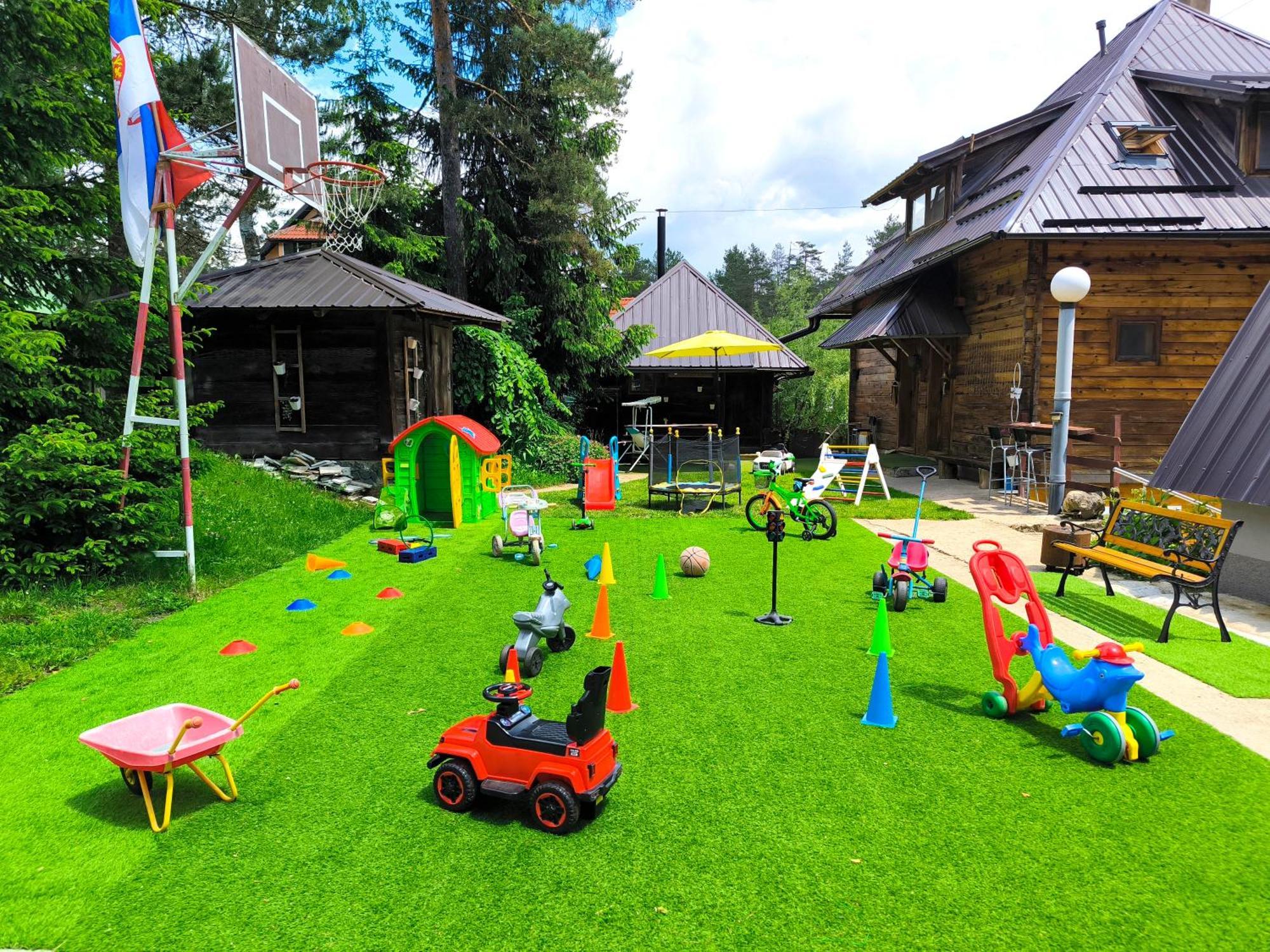Pogled Wellness I Daire Divčibare
